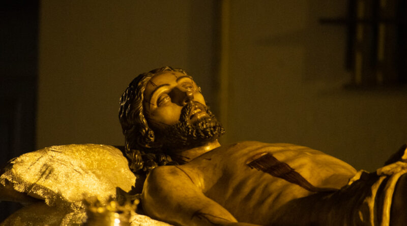 Via Crucis y Traslado al Paso del Santo Sepulcro del Stmo. Cristo de la Buena Muerte